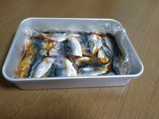 釜石の漁港で釣ったサバのみりん漬けです。